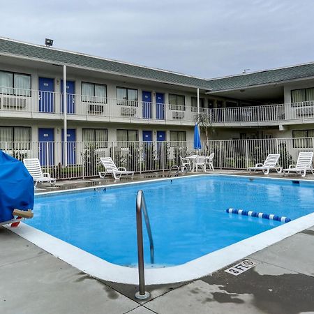Motel 6-Port Allen, La - Baton Rouge Eksteriør bilde